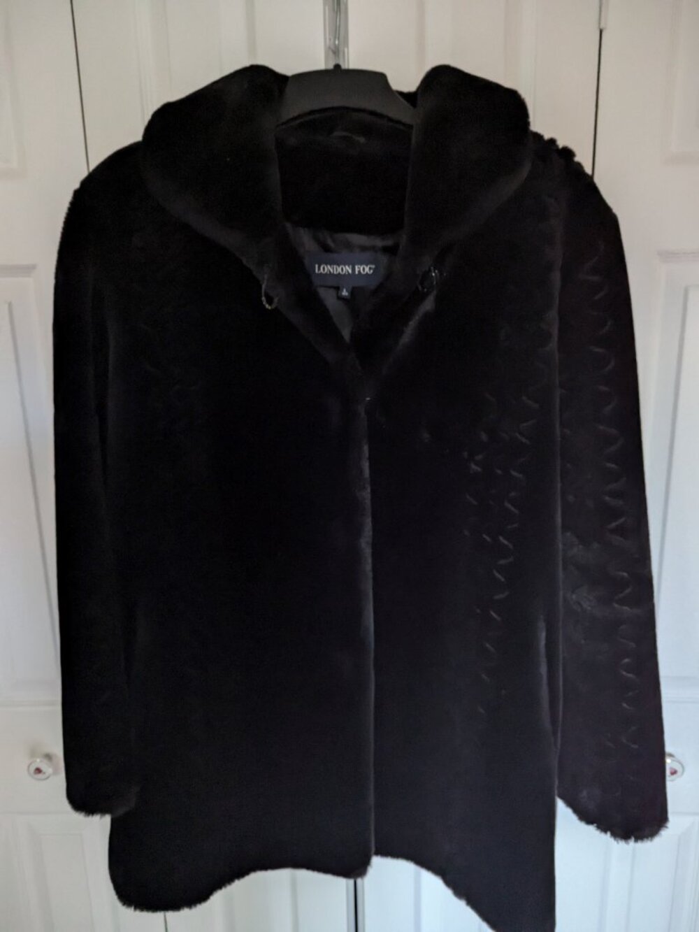London Fog Women’s Faux Fur Coat Size Large, Reg. Black
